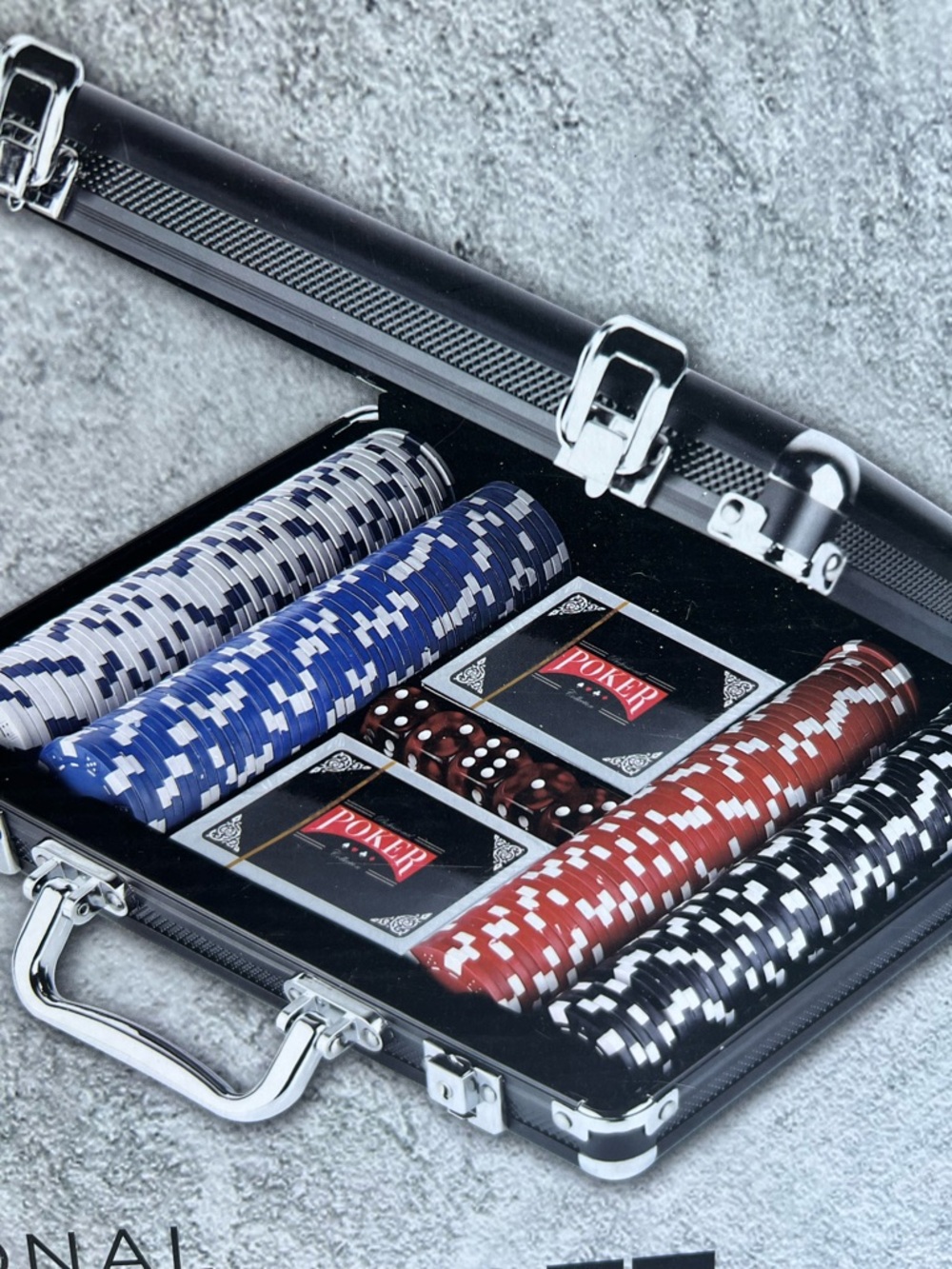 Professional Poker Chip Set - Picture 2 of 6